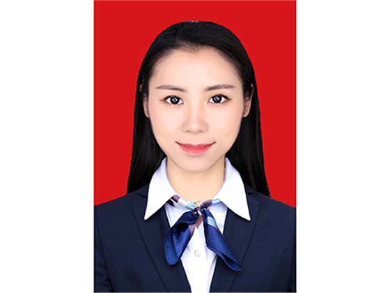 邱秋 中共党员